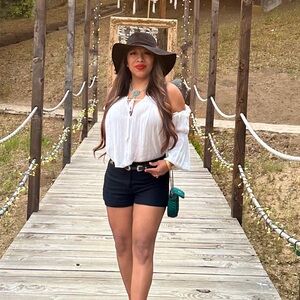 Meet your Posher, Nancy